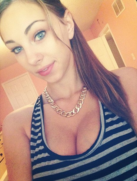 qsenvus's tweet photo. My Boobs are online now https://t.co/LyEztbMhUP #boobs #tits #xxx #nsfw #porn https://t.co/pWbryspOsT