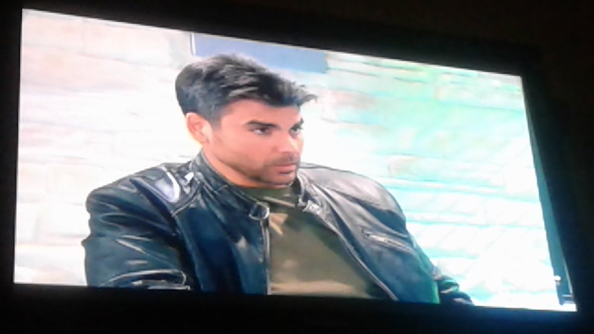 yuritopy's tweet photo. Disfrutando de mi #CristobalRivas #DondeEstaElisa  @jorgeluispila https://t.co/zd9h8JuhRf