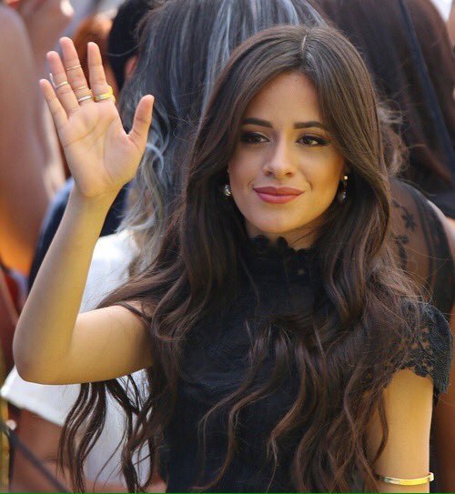 camilizerszone's tweet photo. #SayYouWontLetGo #BestCoverSong #iHeartAwards https://t.co/mSmyQVLgnb
