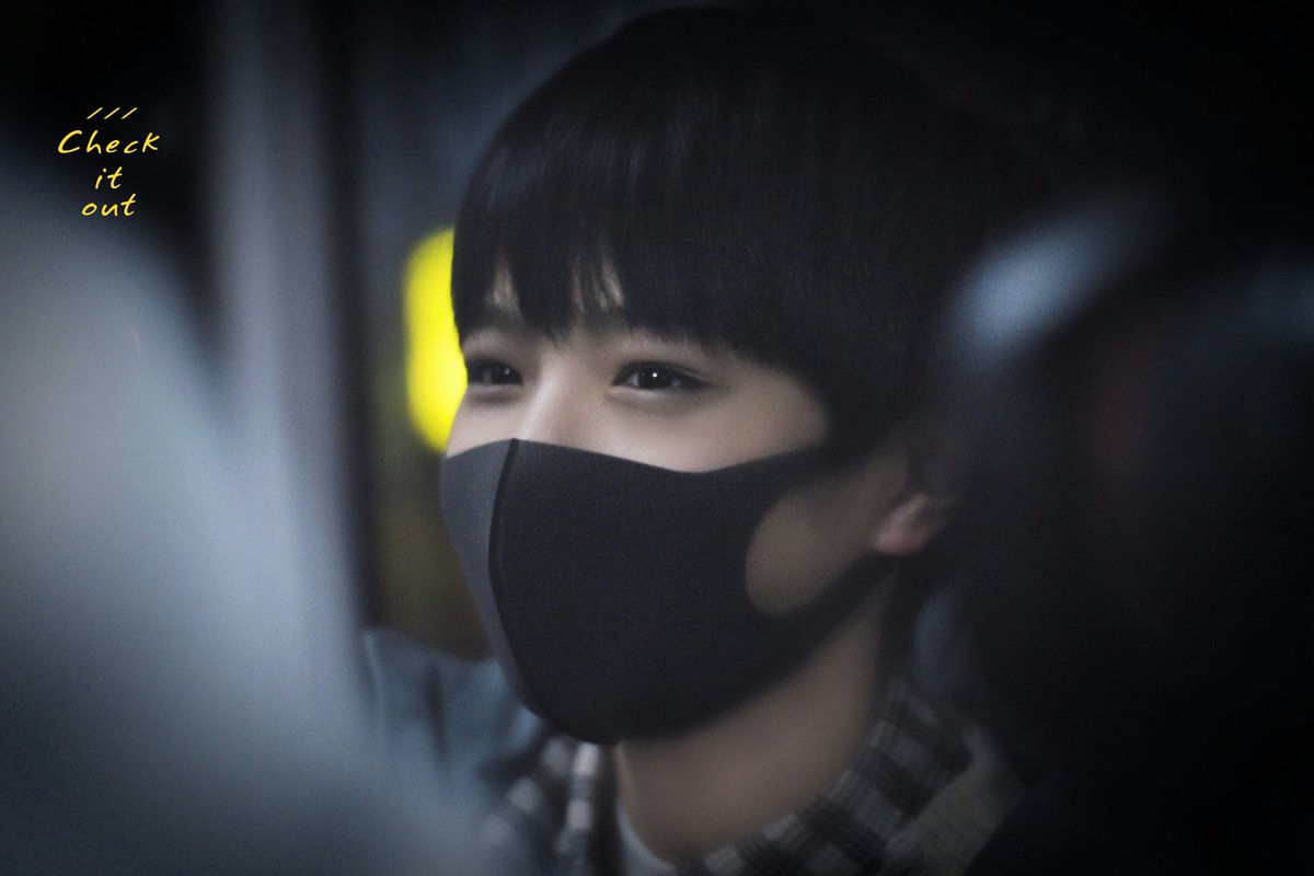 Checkitout0923's tweet photo. #TF家族 #刘耀文 #liuyaowen #YaoWen #TFfamily
【180201   上海飞重庆 】 https://t.co/KPIr3I0WT3