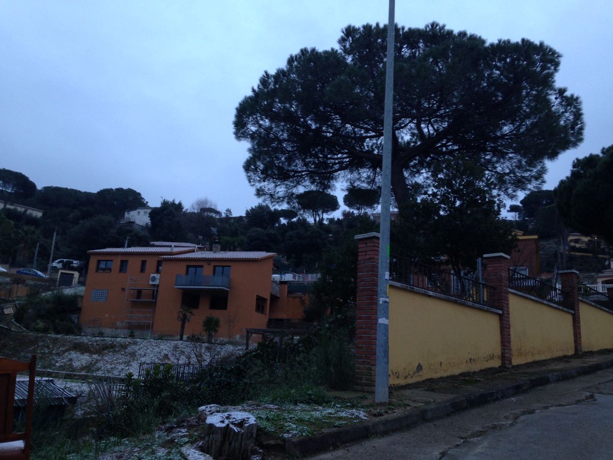 pcvilanova's tweet photo. Bon dia de dijous!!
Estem a 0° ❄
Humitat relativa 92%💧
Petita emfarinada fa una estona a #vilanovadelvallès #vallderiolf #canbosc #fred #Protecciócivil
Gràcies @adria_1990 per les fotos https://t.co/KingE8iDNJ