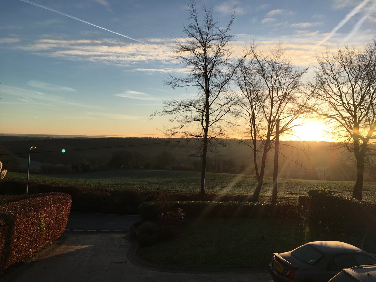 bdeeninteriors's tweet photo. Glorious morning #springhascome #goodmorning https://t.co/F7GTgSmqwW