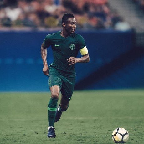 BKingx17's tweet photo. 🚨#MMUpdates 🚨 #MMUpdates 🚨
@wizkidayo @alexiwobi @mikel_john_obi were among the stars as @nikefootball unveiled the @thenff 2018 @FIFAWorldCup Russia kit in London #MM
@TransAfrica872 https://t.co/dChW3TN6DX