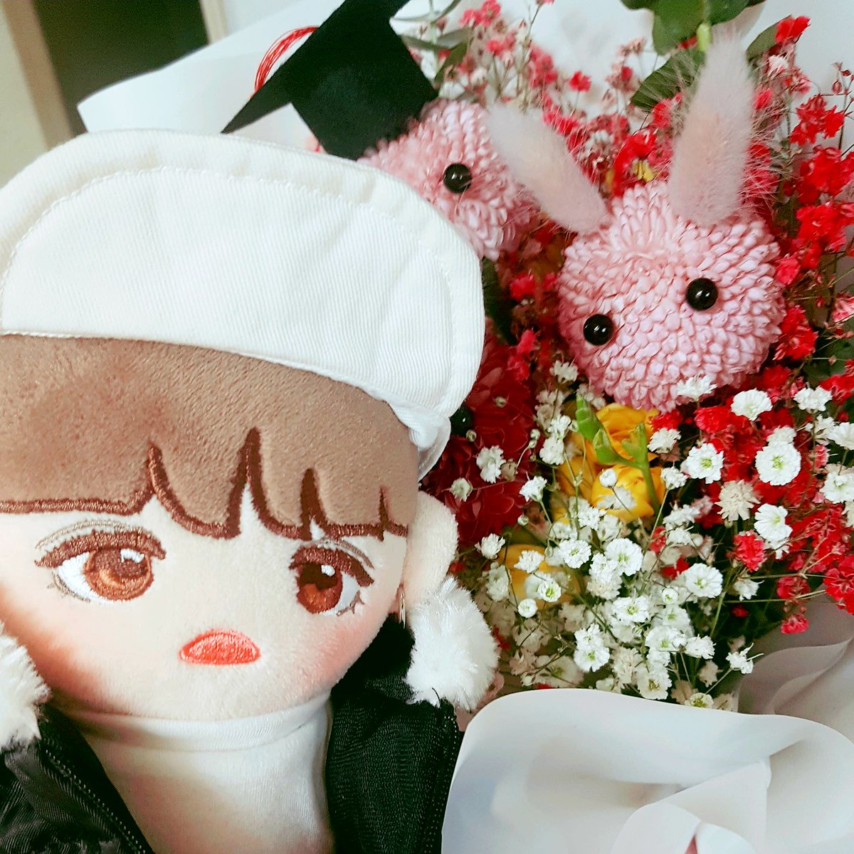 Lur_love's tweet photo. 어먀 졸업식 축하해!🎉💗
(feat.누가 꽃이야...? https://t.co/geYYHuOuGJ
