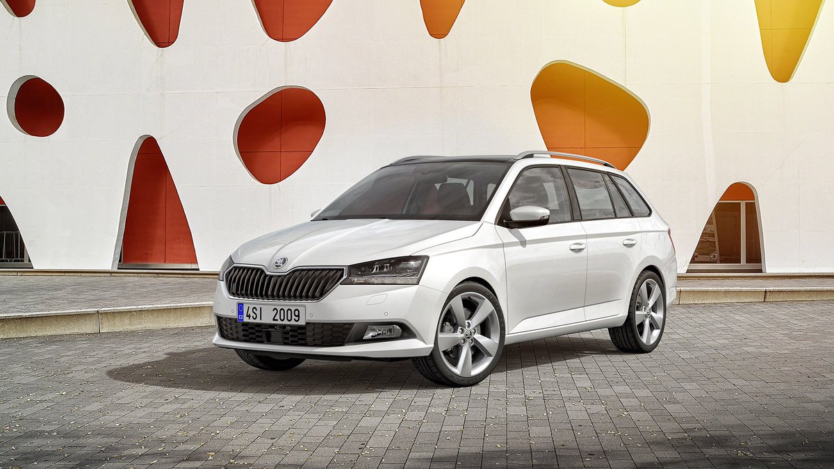 ¡Llega el Nuevo ŠKODA #Fabia! 🚗😍
Un frontal y parte trasera rediseñados que abren un nuevo capítulo en la historia de uno de los modelos con más éxito de nuestra marca. Podremos verlo el próximo marzo, en el #SalónDelAutomóvil de #Ginebra.