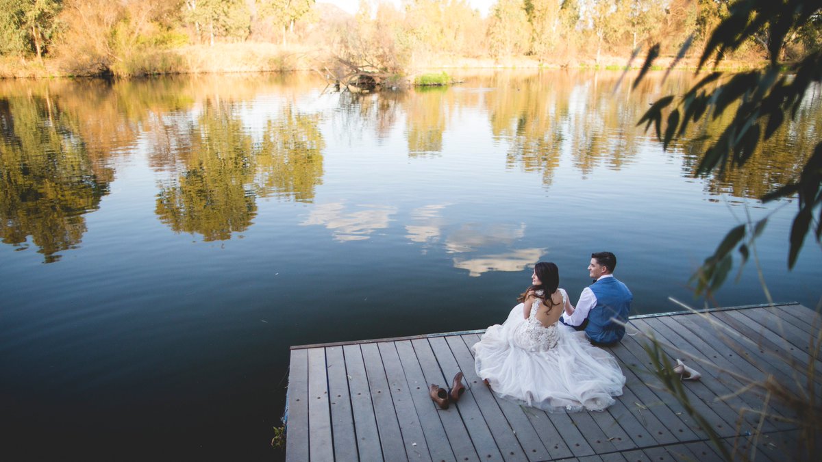 Gaan nou na #mooitroues en kyk na fotos en lees Alex en Bernidette se storie en beplan jou droomdag by The Nutcracker Country Venue

mooitroues.co.za/2018/02/alex-b…

Diensverskaffers

Venue: @The @nutcracker_za
Fotograaf &amp; Stop Motion: <a href="/KoringkriekSA/">Stefan Louw</a>\ 
Trourok: <a href="/werner_dey/">Werner Dey</a>