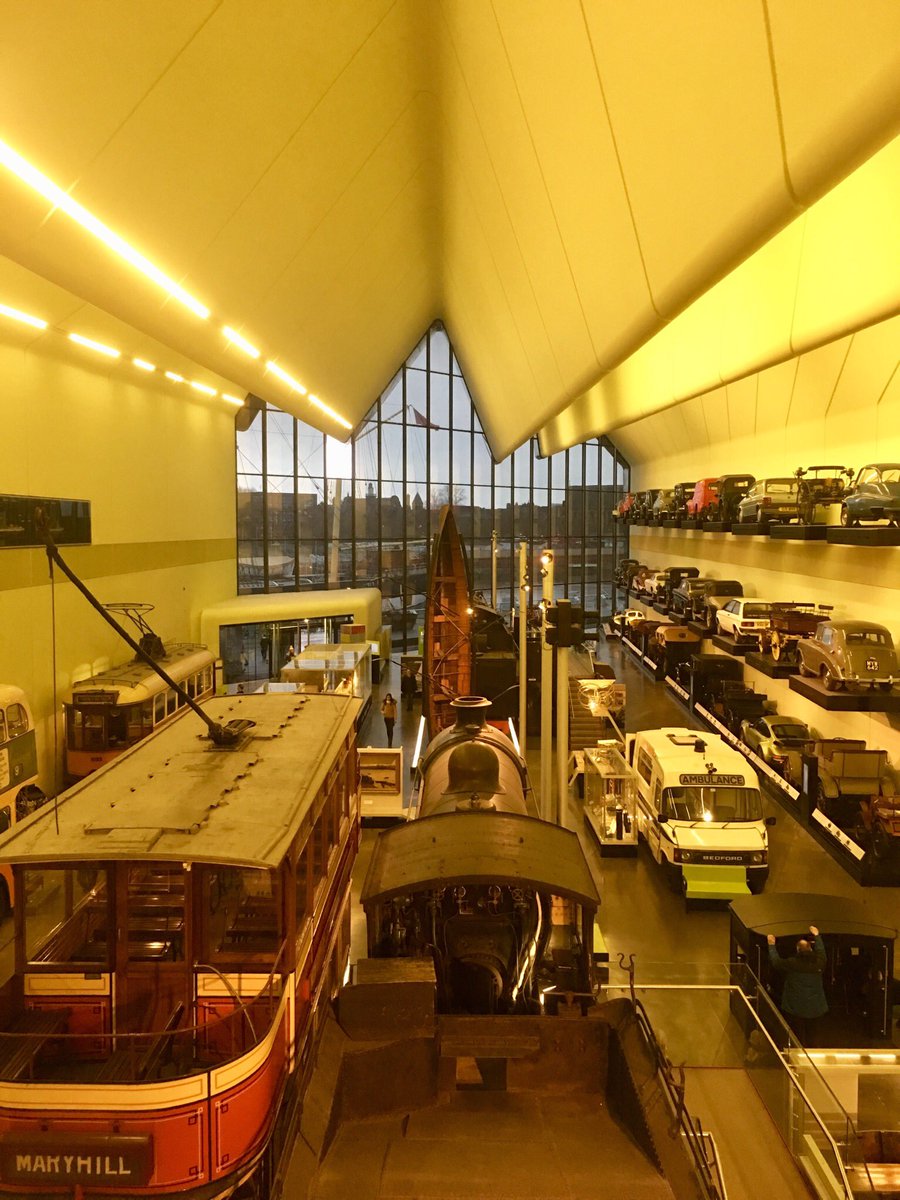 MathieuFumex's tweet photo. Un dernier pour la route : le @riversidemuseum, un projet fou de Zaha Hadid. #archi #JeudiArchi @peoplemakeGLA @A_VIVRE https://t.co/rOOTewQvyQ