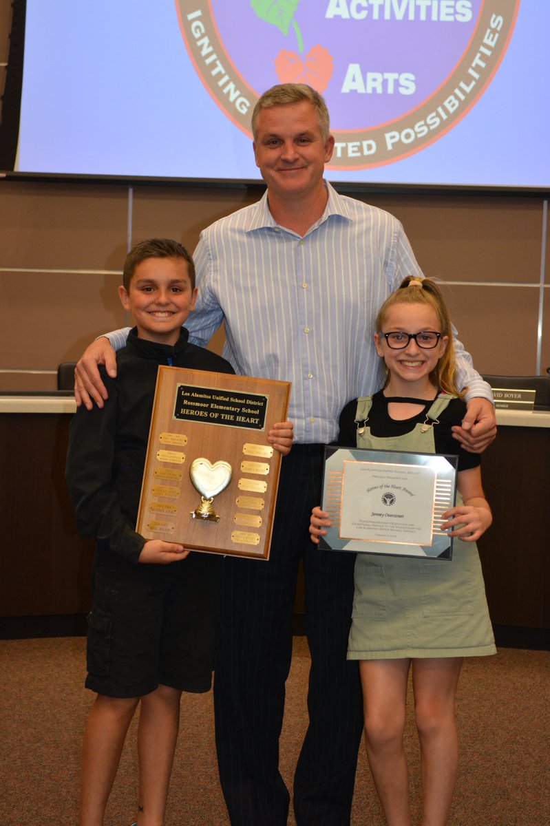 Rossmoorknights's tweet photo. Great night celebrating Rossmoor Elementary! Our Knights did outstanding #KnightPRIDE #TeamLosAl https://t.co/ZJRkbaZk2X