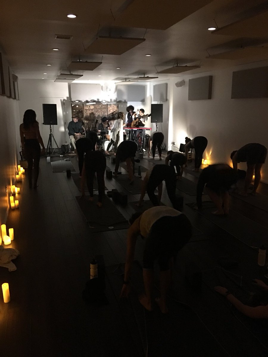 3CHORDSSTUDIO's tweet photo. Tune into our #Facebook Livestream right now! We’re doing some hot yoga to dope live music...join us! https://t.co/RA28Ui9KxU