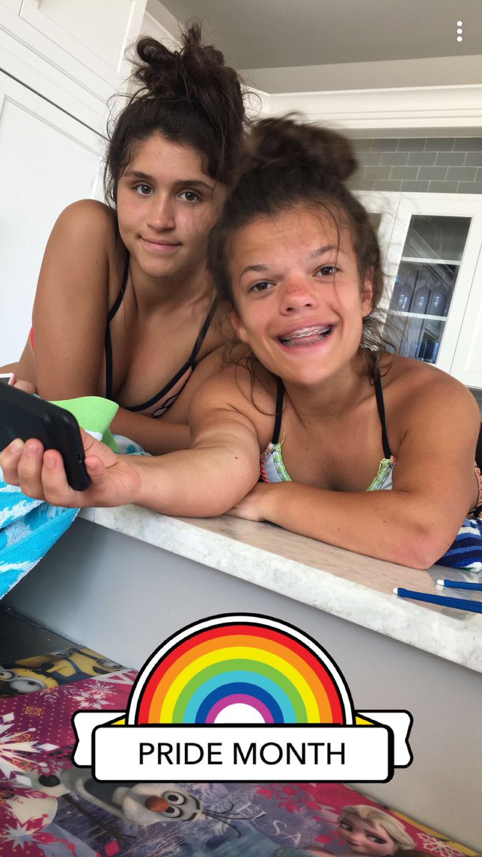 QAlberty's tweet photo. Happy Birthday Cuzz!!!! Have a good one homie Miss you and the lake!!!!❤️❤️❤️❤️❤️❤️❤️😎 https://t.co/MeetpmGi8Q
