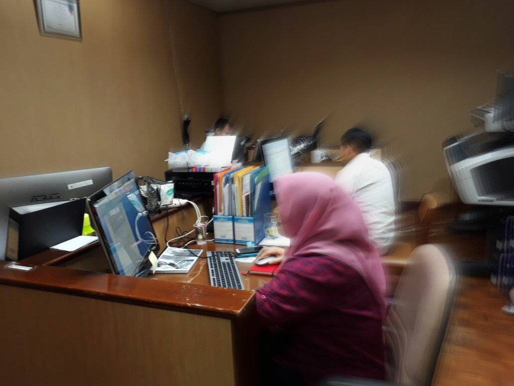 DitjenPHL's tweet photo. Untuk Sob-sobku yang sedang Fokus mencari jalan penyelesaian permasalahan SIPUHH dan Penertiban Peredaran Hasil Hutan serta PNBP. Semangatt sobat..๐ช
- KEEP FOCUS ๐ง -
@KementerianLHK
#SIPUHH #SIPNBP #activity #focus https://t.co/HltZkQ6W92
