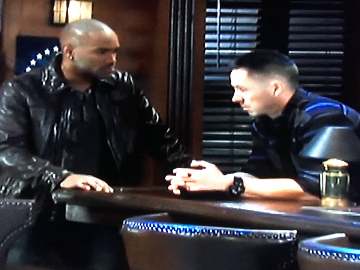 tweepla's tweet photo. @MonicaD7015 @RosieClaire10 @LSterbuck Now he is standing in front of Alexis's poster to get Julian's ๐focus. I really need Alexis to walk ten steps towards the bar please. #julexis #curlexis https://t.co/nCthpl3vG5