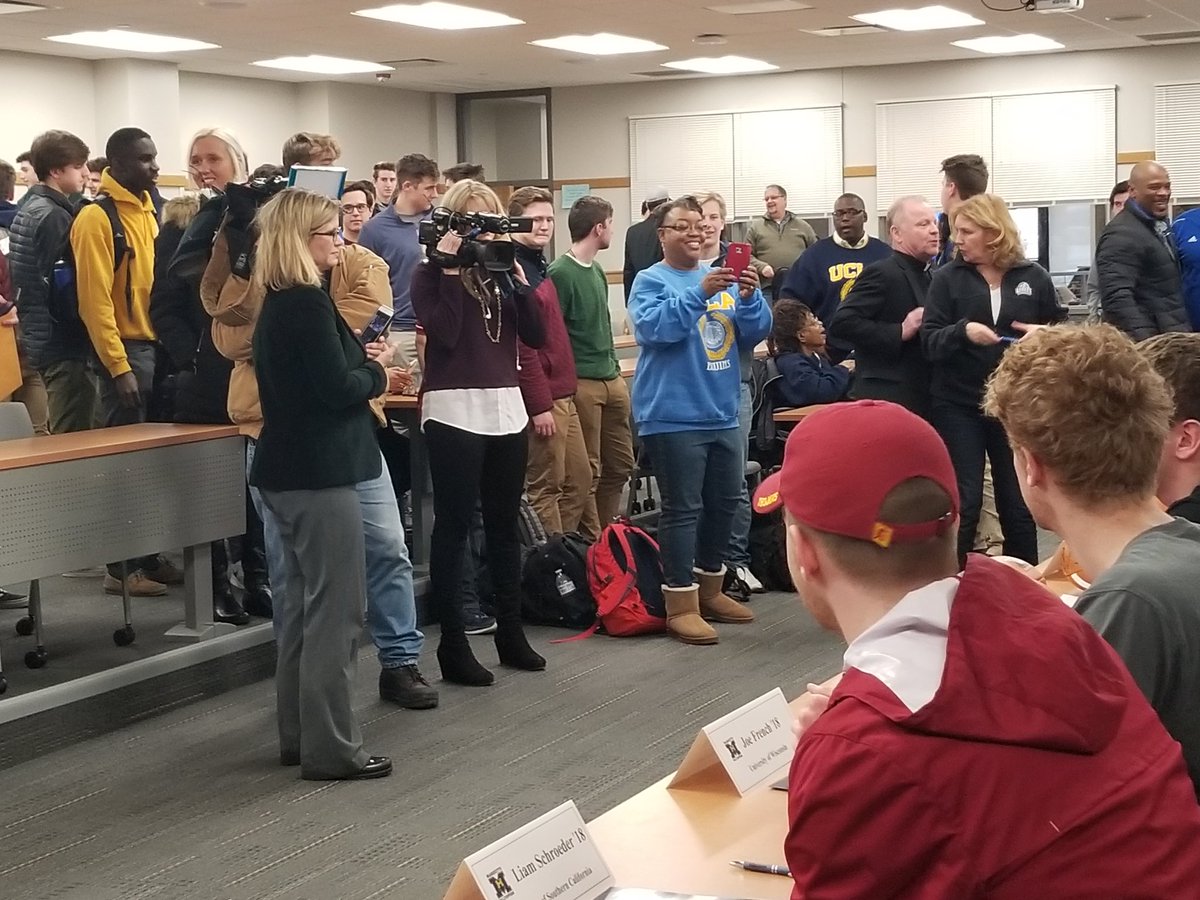 COACHMAZ's tweet image. Congrats to the 10 MUHS student/athletes and their parents that attended our National Signing Day ceremony!