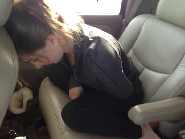 Girls desperate to pee in the car trying not to sit down to hold itpic.twit...