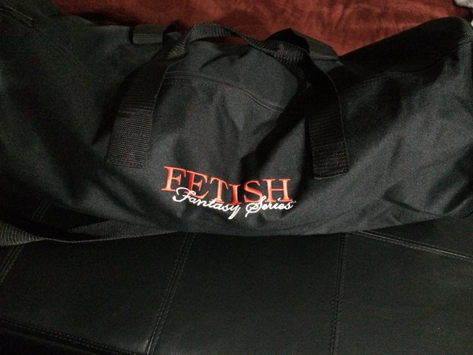 I'm the type of person to go to another country to buy a duffel bag full of BDSM gear 😈 https://t.co<a href="/tag/theeverythingtodowithsexshow"class="tags"><span>#theeverythingtodowithsexshow</span></a>