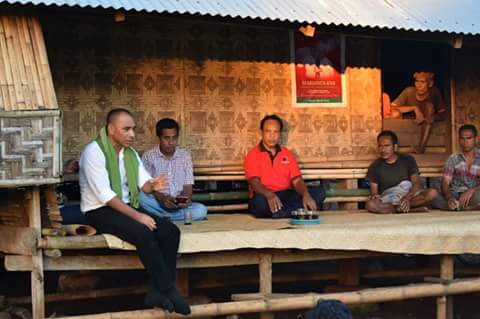Willy_Royan's tweet photo. #Marhaens Road Show Sumba Barat Daya. Marianus Sae - Emi Nomleni for NTT 2018 #PDIPNTT https://t.co/YktEQ9WMhO
