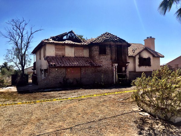 JCarnicle's tweet photo. Remember the Calle Lejos house? 👀 https://t.co/AI0iWnZKu9