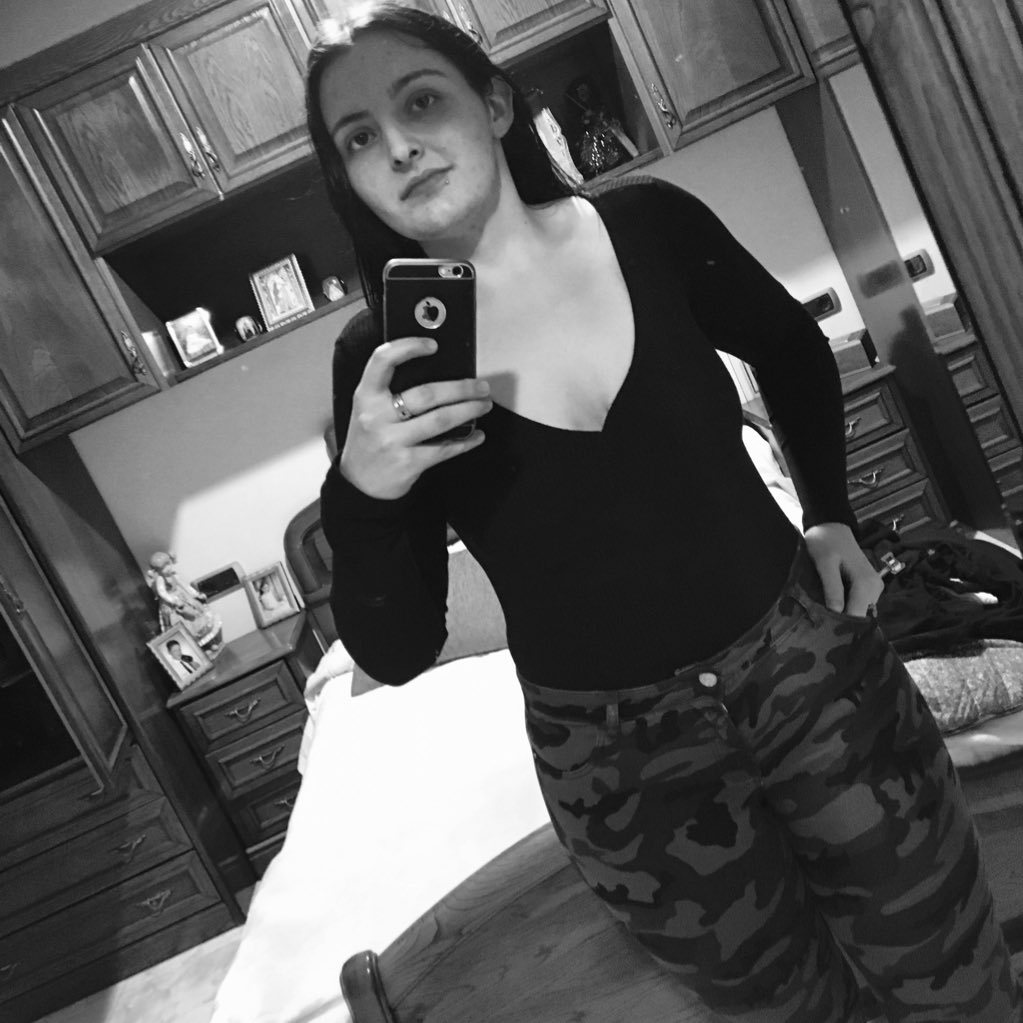 alra_95's tweet photo. #NuevaFotoDePerfil https://t.co/6aKCggHi52