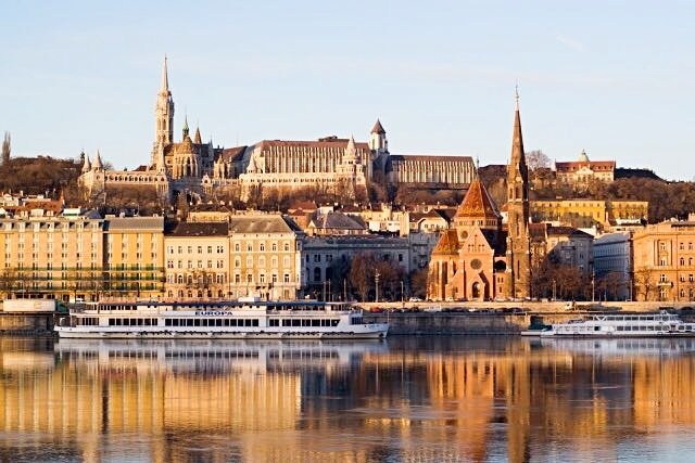 quantum_holiday's tweet photo. Budapest, Queen of the Danube, balances medieval and modern culture on it's banks.The imperial city of Vienna is an artistic melange of museums and monuments. Sail on this majestic river cruise with Quantum holidays!
#Travels
#Travel
#Quantumholidays
#Quantumtravels
#Europe https://t.co/kM0p9Famrr