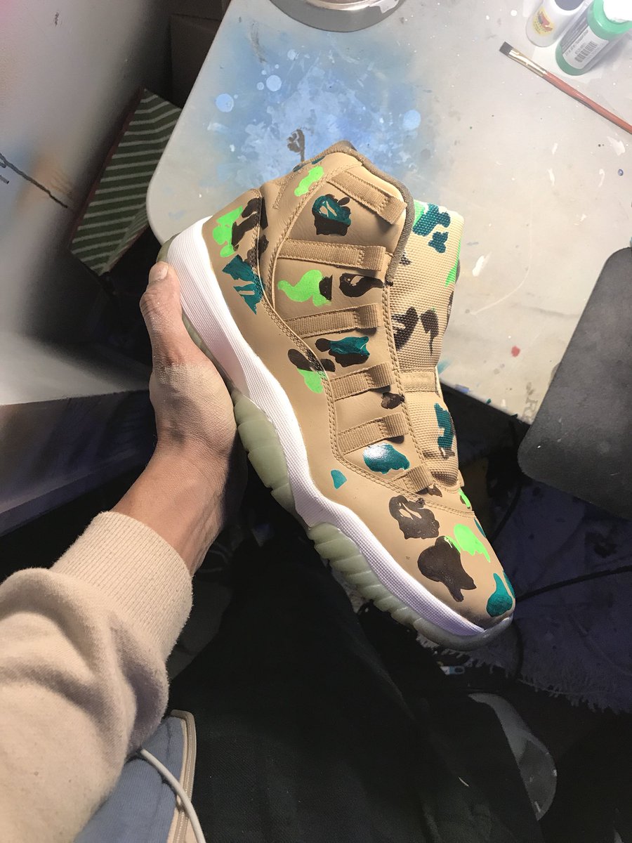 NaughtyNoseKick's tweet photo. My Bape is better 🐒 https://t.co/MQS93fJnXy