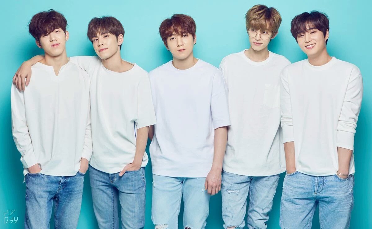 ientanismail94's tweet photo. #WhyImSingle 

Because im have them🌸😘
@OfficialMonstaX @GOT7Official @day6official https://t.co/NLQ26yqH1W