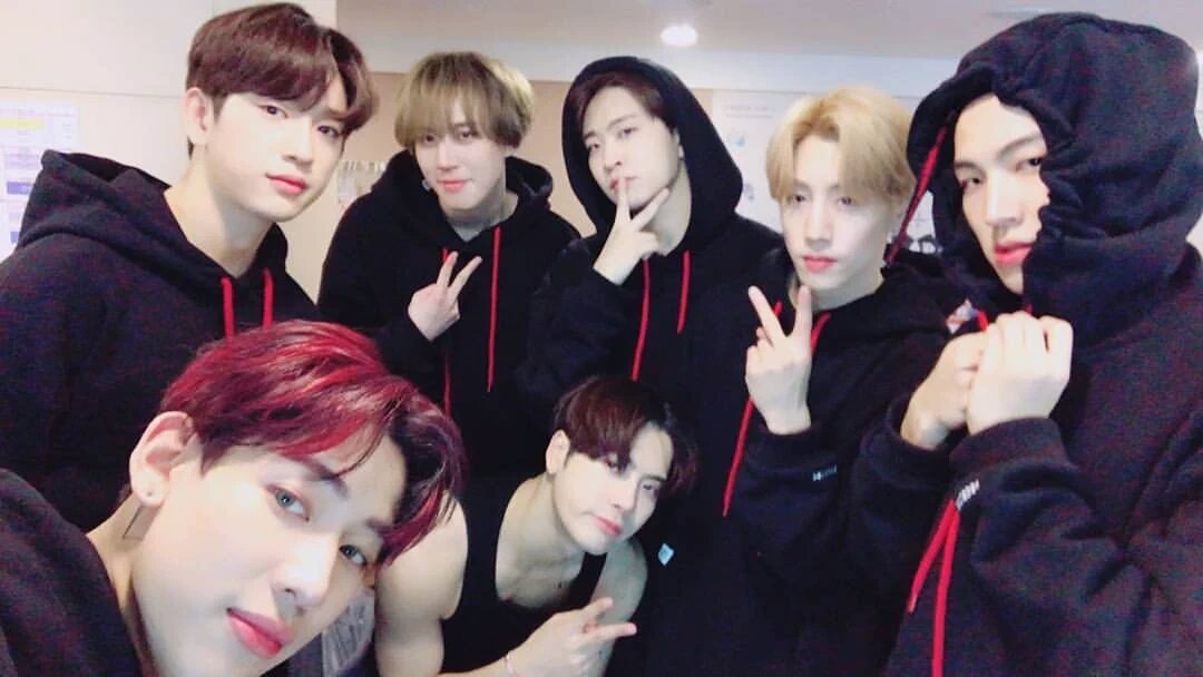 ientanismail94's tweet photo. #WhyImSingle 

Because im have them🌸😘
@OfficialMonstaX @GOT7Official @day6official https://t.co/NLQ26yqH1W