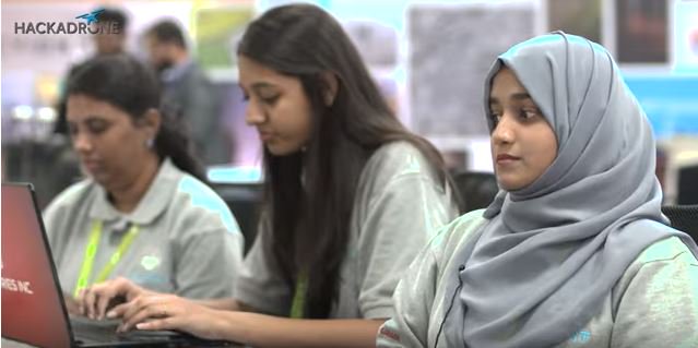 Cyient's tweet photo. Team Drone Force, comprised of Pragnya Kondrakunta, Fatima, and Swapna Bhandari developing an application to promote female security at #Hackadrone2018 https://t.co/eai5SHGJ3v https://t.co/T5UYBseL9R