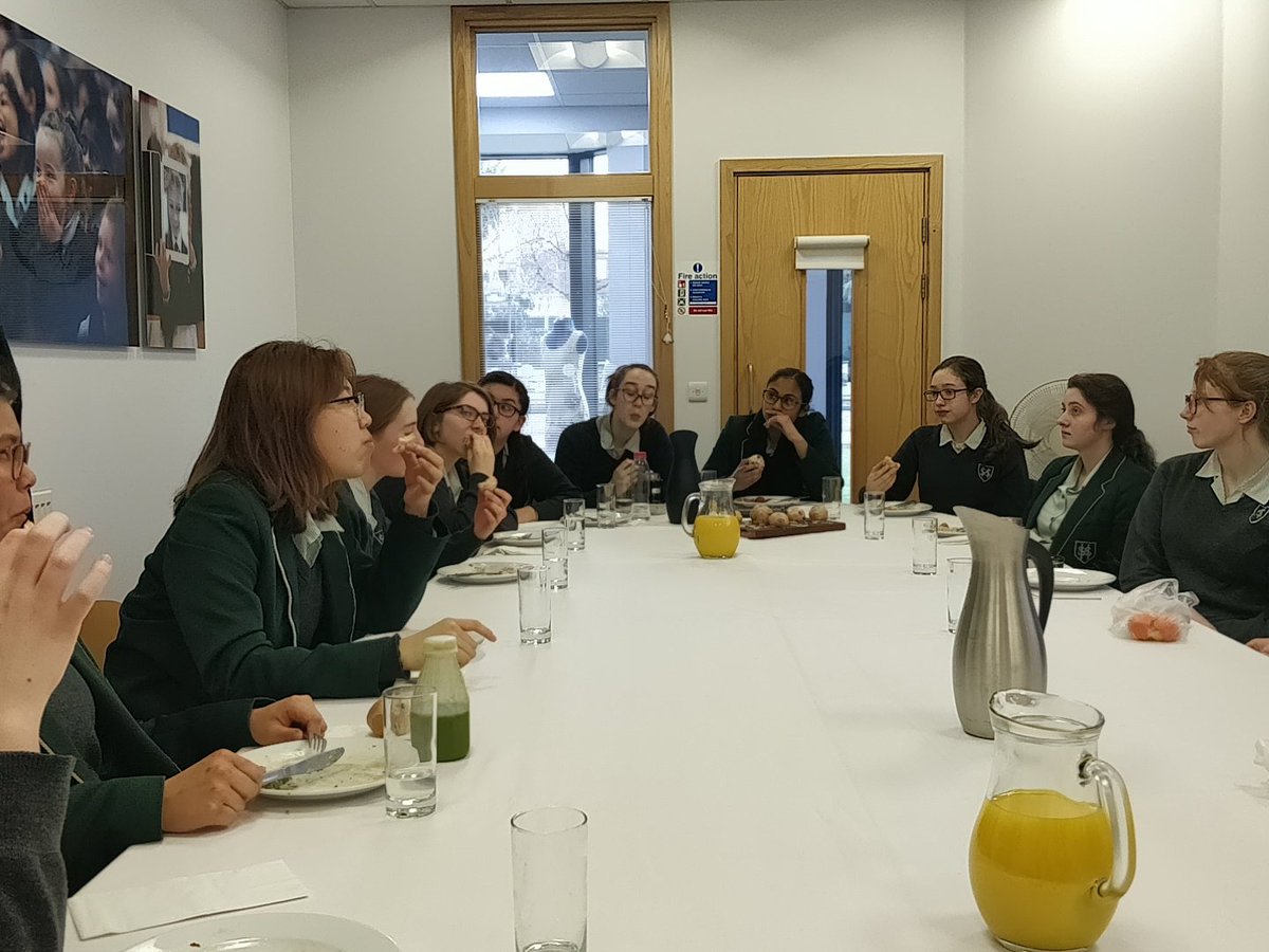 Excellent lunch with the year 11 scholars and <a href="/preevesshsecon/">preevesSHS</a>