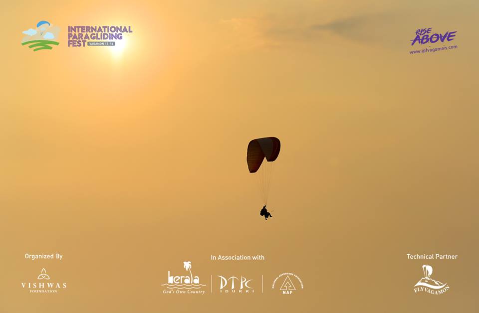 ipfvagamon's tweet photo. Vagamon skies are filled with colorful paragliding canopies now... IPF Vagamon,2017-18 has introduced a new adventure culture among many adventure enthusiasts. Flying pictures of few fellow adventurers of IPF Vagamon 2017-18. #ipfvagamon #paragliding #adventure #hillstation https://t.co/5FEe09Wcdq