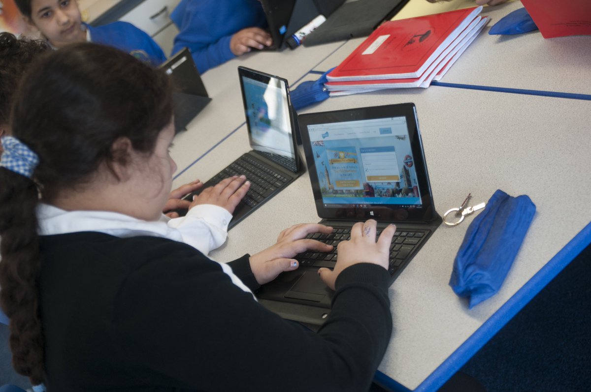 Exceed_Inst's tweet photo. Excellent workshop on providing feedback to pupils by @ffioneaton @cheshirevaletsa at @educationgovuk Reducing Teacher Workload event in#Manchester. #WeExceed https://t.co/neBMiaNtvd