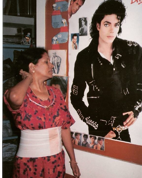 vidyasury's tweet image. Beautiful is my mom with her sense of humor, her gentleness, and he generosity. 8 years today... Yet the pain never softens. I love this candid photo.
#fmspad #fms_beautiful #tbt #throwback #mom #relationship