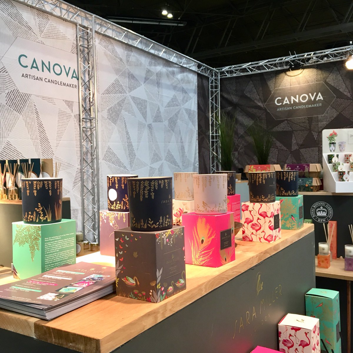 thisiscanova's tweet photo. Final day of Spring Fair today - last chance to view our stunning home fragrance ranges 😍 We are located in hall 4 stand 4C41 😄 #springfair #springfair18 #springfair2018 #candles #diffusers #smellinggood @SpringAutFair https://t.co/H25HqPD2yz