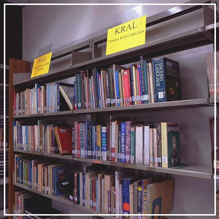 PNULib's tweet photo. Good day! Today, we’re going to feature our Special Collection. It houses the materials that have been given by famous writer, dean and head of certain department. It has a wide variety titles that will definitely cater to your needs. Check it out! https://t.co/fcfk0NHAMt