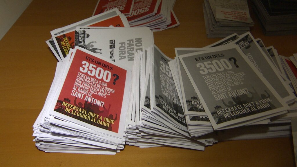 3CatInfo's tweet photo. Denuncien la pressió immobiliària al barri de Sant Antoni de Barcelona, amb milers de llogaters en risc d'haver de marxar
https://t.co/j0VDRE5kIL https://t.co/78wvccYFC9