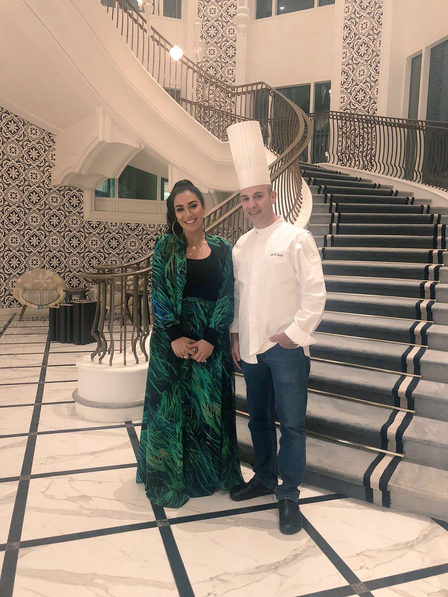 alielbourji's tweet photo. With the makeup legend and the beautiful from the inside and the outside Huda Kattan @hudabeauty @ATLANTIS
#hudakattan #ayamnarestaurant #ayamna #lebaneserestaurant ##alielbourji #lebanesechef #arabicchef #atlantisthepalm #chefalielbourji #cheflife #bourji #queenhudabeauty https://t.co/K0NORxLE85