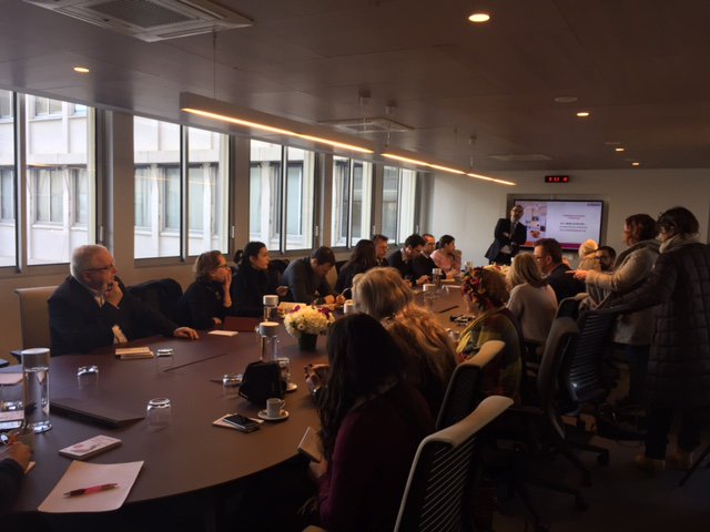 Petit-déjeuner avec la presse pour parler bilan 2017 et tendances conso. Suivez notre #LT sur <a href="/GIFAM_/">Gifam</a> à partir de 10h00 ! #confGIFAM