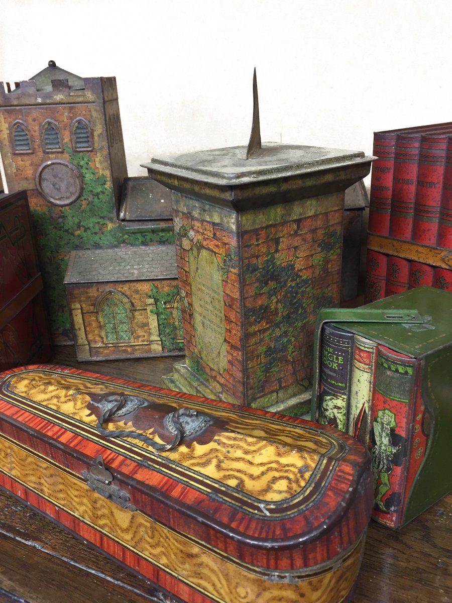 swordersfineart's tweet photo. Time for tea? These delightful early 20th century novelty biscuit tins are coming up for sale in our 20th February Homes and Interiors sale. With estimates ranging from £80 to a few hundred pounds #tins #noveltytins #biscuittin #collectabletin #huntleyandpalmers #macfarlane https://t.co/liIobFN9Cr