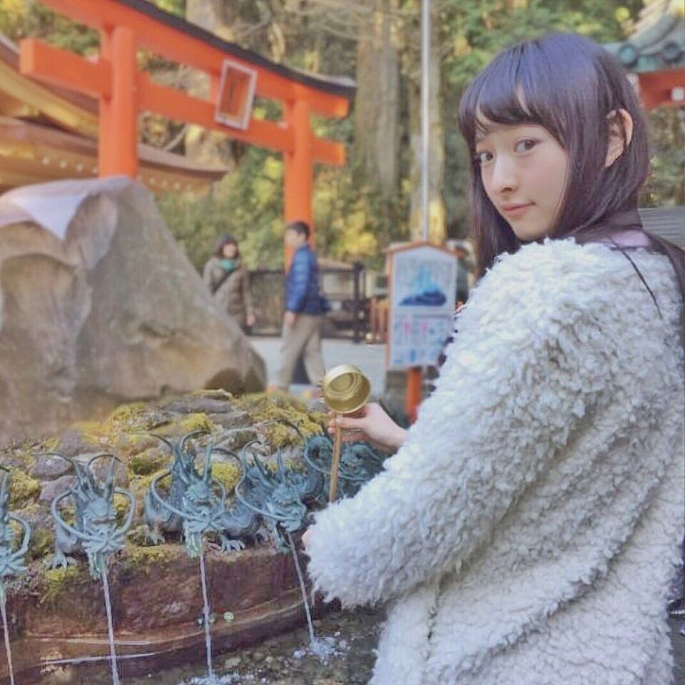 Sirit_usagi8's tweet photo. "生きている事の喜び今忘れちゃいけない"

2月8日…
あの日から1年。
未だに信じられません。

あの笑顔をまた見たい。

この日は絶対忘れてはいけない日。

松"野*莉/奈は永遠にエ"ビ/中の
出席番号9番でしゅ。

"きみへの想いはなないろ"

廣"田*凜_愛
#うさ中日記 https://t.co/CklyzXnwlb
