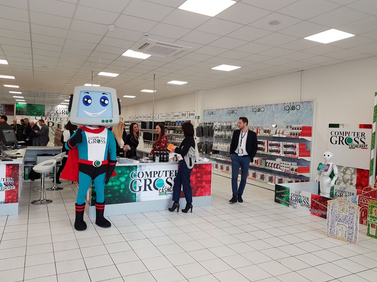 ComputerGross's tweet photo. Oggi vi aspettiamo per la Nuova Apertura del #CashAndCarry #Padova #8Febbraio #15esimoCash #Mascotte #New #Opening  #ComputerGross2018 #Flagshipstore #CGrossStyle #CGIHero #CGrossCognitiveExperience #pepper #igloo #b2bstore #italianstyle https://t.co/ZprSceKyvv