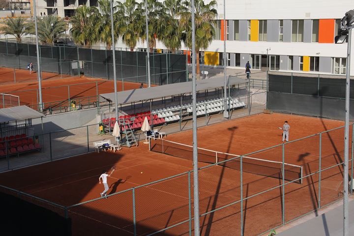 GSB_Mersin's tweet photo. 6-9 Şubat 2018 tarihlerinde Tenis Kompleksi’nde düzenlenen “Okul Sporları Yıldızlar Tenis İl Birinciliği” müsabakaları devam ediyor @OA_Bak @farukozcelikgsb @mehbaykan @sagunes40 https://t.co/5vC1FRVmqJ