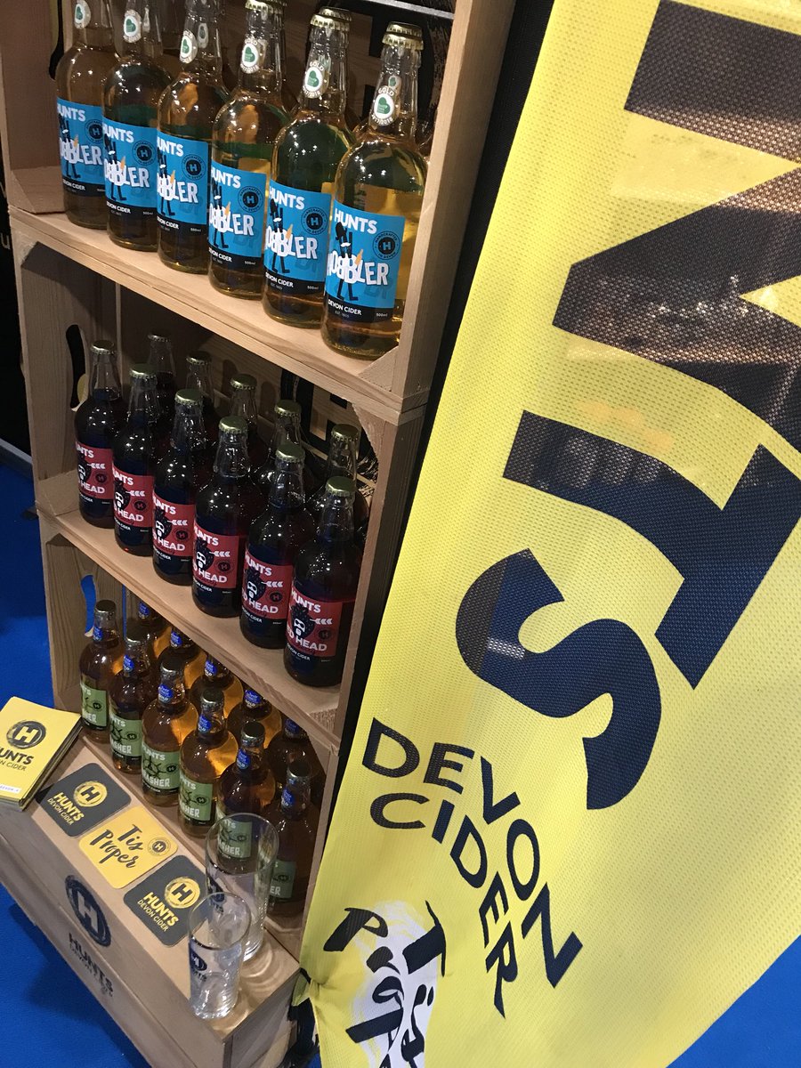 Huntscider's tweet photo. Time for day 2 👌 @SourceFoodDrink #sourcetradeshow #huntscider #hunts #cider #devoncider #tisproper #Devonapples #Devon #Lovelocal #Supportlocal #Quality #hunts #tradeshow #popby #payusavisit #cider #cidertime https://t.co/4nAO1LMPEd