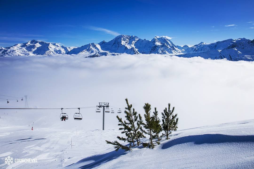 SavoieMontBlanc's tweet photo. Il y a des jours où il faut mieux être au-dessus des nuages ☁️ plutôt qu'en dessous 😉 #savoiemontblanc https://t.co/ohZW8d3n7B