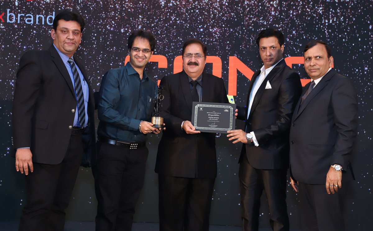 worldnakshatra's tweet photo. #NakshatraWorld chosen as India's Extraordinaire Brand 2017 - 18 by Consumers and Industry. #BrandVision https://t.co/waULbZcSVv