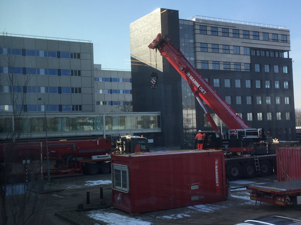 De voorbereidingen voor het plaatsen van de #cyclotron (deeltjesversneller) in bestralingsbunker <a href="/ZONPTC/">ZON-PTC Maastricht</a> zijn van start gegaan. Lees ook: bit.ly/2ENUQkz