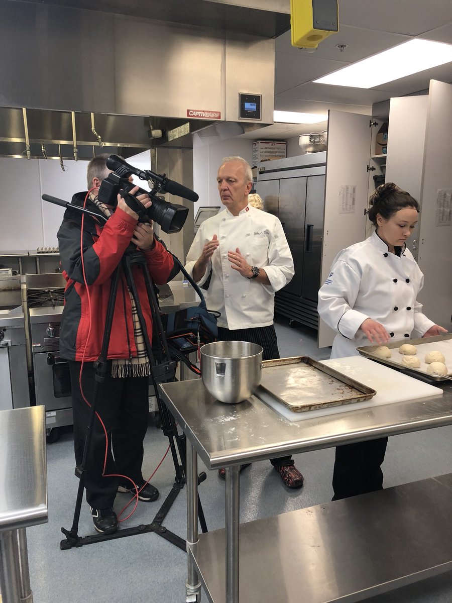 PurdueFWNews's tweet photo. IPFW students preparing to go live with @FortWaynesNBC for the new Student-Run Restaurant, @DoppioZeroFW https://t.co/wpVwAOVqFL