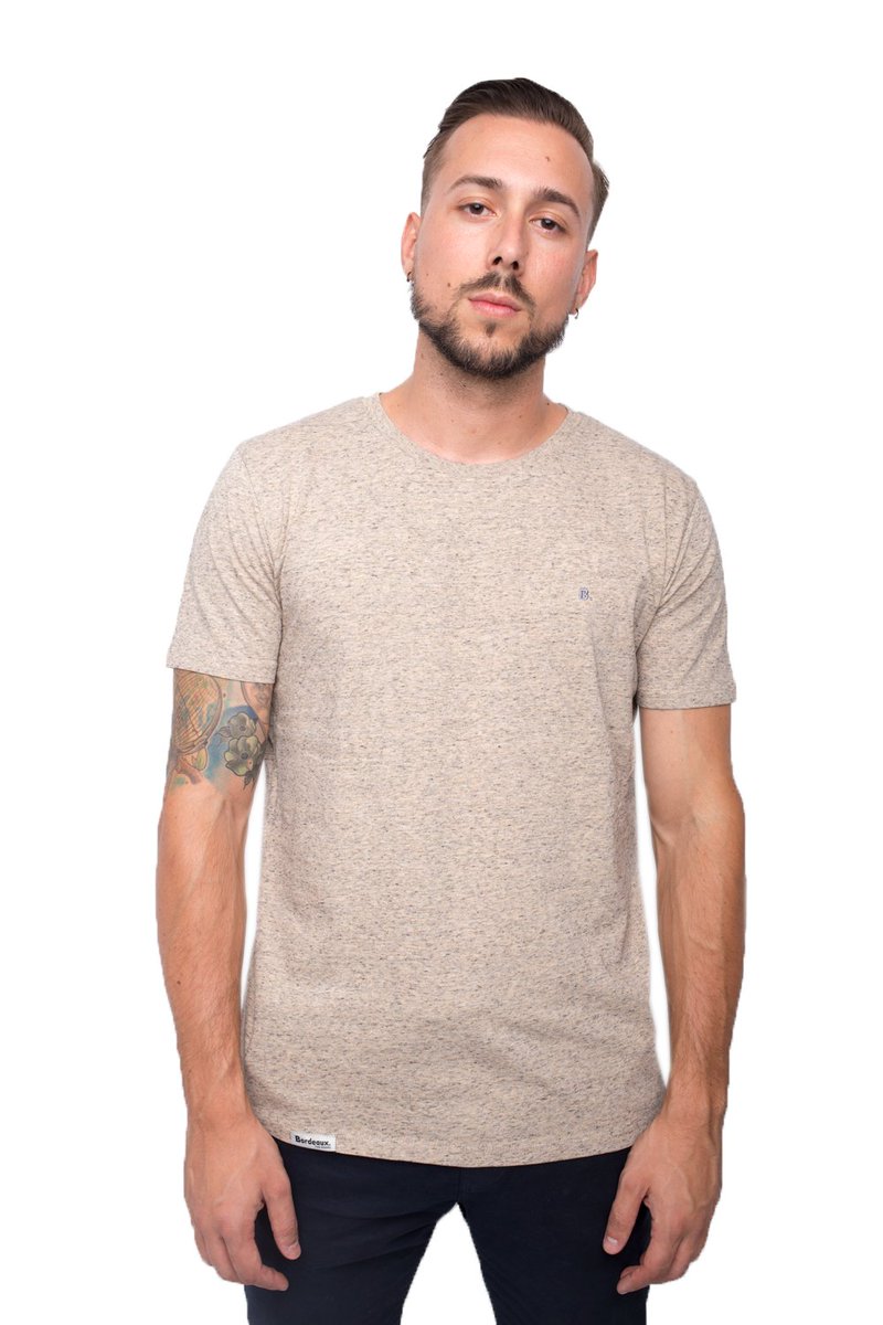 🏝 ¿Beige arena o Verde bosque?🌳 ¡Ahora con un 25% de #descuento!
100% algodón orgánico - Tejido con textura - B. bordada
-> bit.ly/intotheforestb 
-> bit.ly/intothewildb