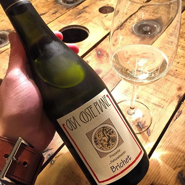 WineMktg's tweet photo. #casacostepiane #brichet is my fav. #prosecco so #natural, fruity and fun!! #instaprosecco #wine #wineporn #instawine #winetasting #winery #vino #wein #sommelier #drink #delicious #yum #yummy https://t.co/8uYjfg5llB https://t.co/LlRkTx4INa