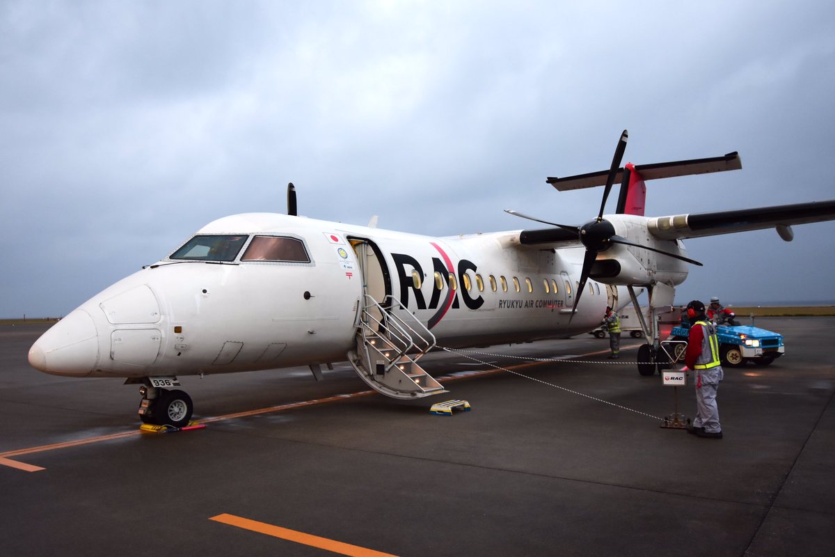 坂部秀治 5 25 26沖縄 琉球エアコミューターのdhc 8 Q300 引退記念チャーターから1週間が経過した様ですね 自身も定期便ラストフライト 沖縄那覇 久米島線 に搭乗 短時間ながらアイランドホッピングを楽しみました T Co Khutldlsyj 客室