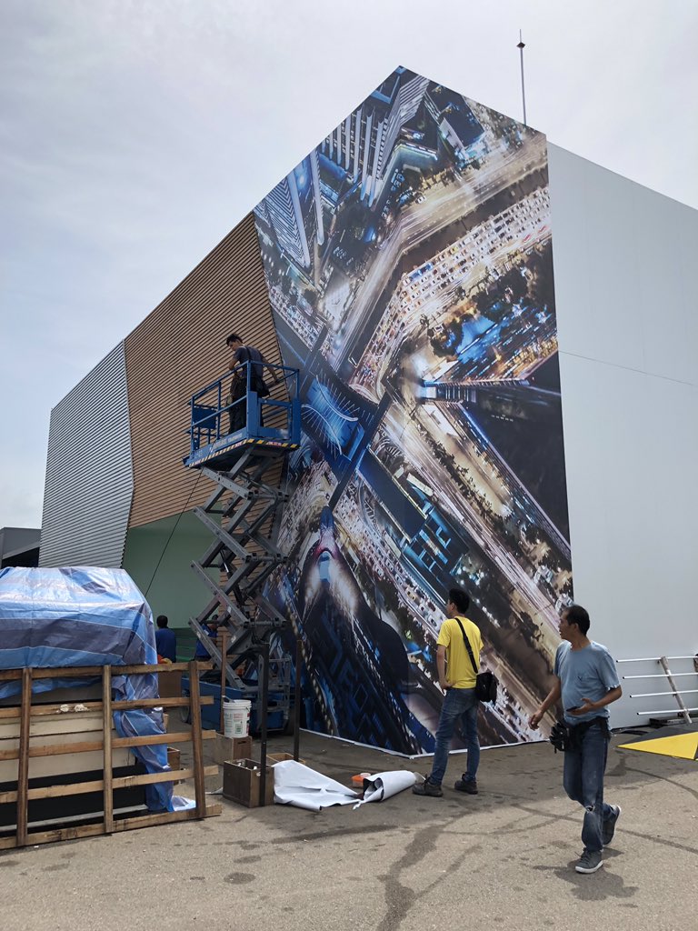 StudioArtGroup's tweet photo. Singapore Airshow February 6-11, 2018.
Chalet 3D Logo &amp; Large Format Graphic Banner Cladding for Ben Continental. 
#StudioArtGroup #SAG #3DLogo #GraphicWorks #LargeFormatPrint #BenContinental #SingaporeAirshow2018 #Singapore https://t.co/2O5Bu3x8Tj