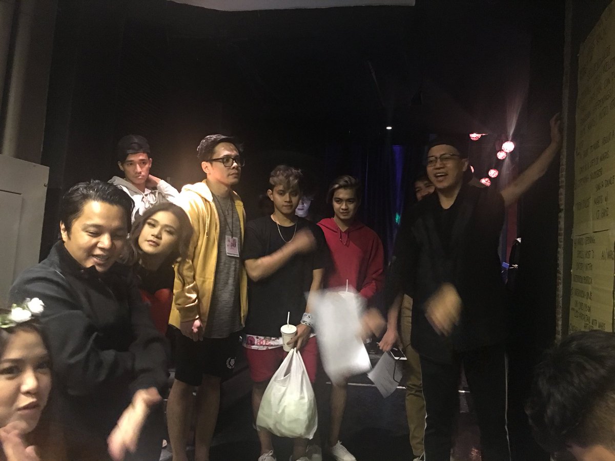 NhilaNhils's tweet photo. Ready na? .... konti na lang. 🤗🤗 @MissMarisRacal  #MarisStarEventsFanCon https://t.co/x5R8wg1DVc